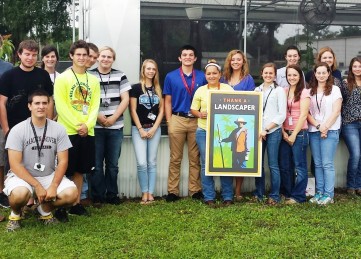 Braden River High School Students Thank A Landscaper